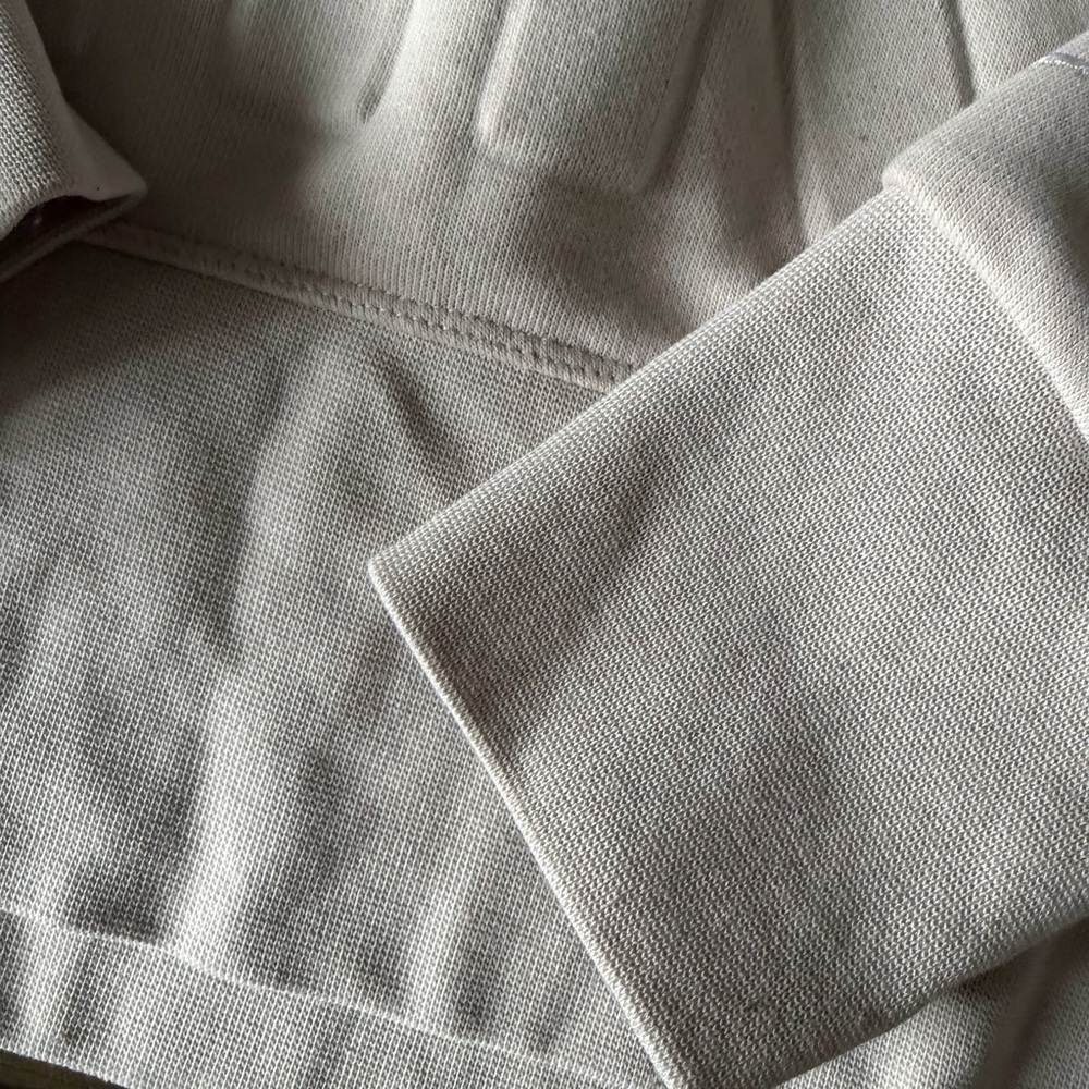 Nike Cream Long Sleeve - Picture 3 of 9